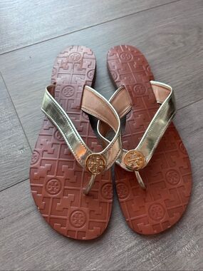 Tory Burch Thora Sandal Flip Flops Gold 9 Metallic Glitter